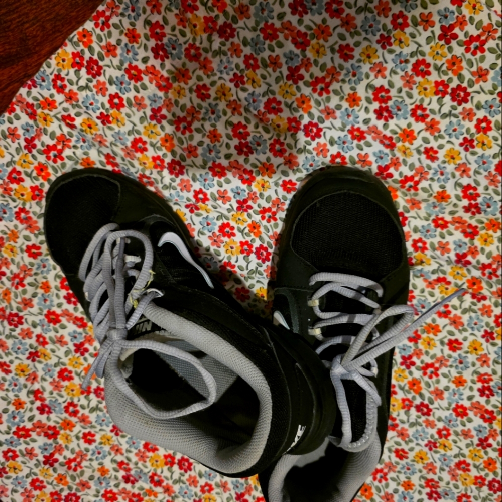 Nike Black and Gray Training Sneakers